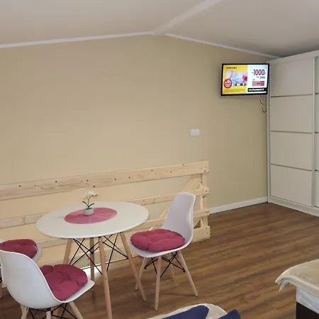 Holiday home Emerald, House In Wapnica